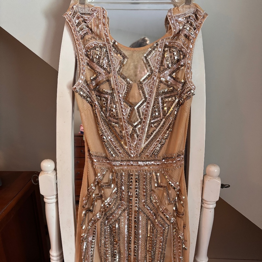Venus size 2 detailed cocktail dress